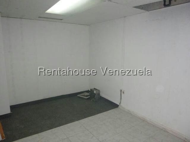 Comercial (Oficina) en Alquiler en La Urbina, Distrito Metropolitano - 6