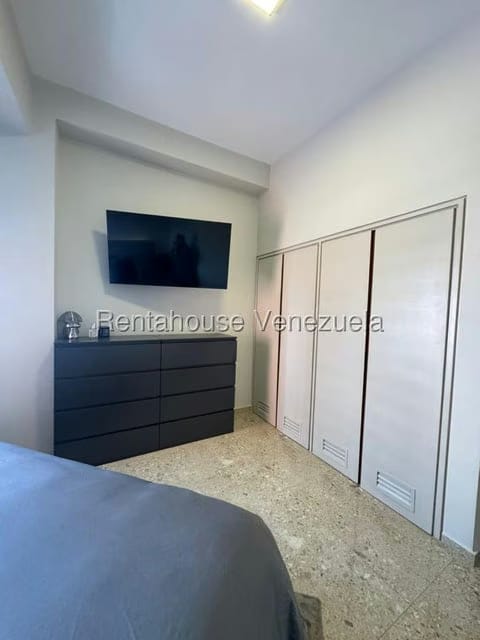 Apartamento (1 Nivel) en Venta en Santa Eduvigis, Distrito Metropolitano - 12