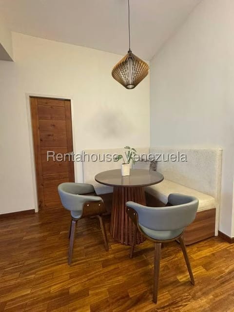 Apartamento (1 Nivel) en Venta en Santa Eduvigis, Distrito Metropolitano - 5