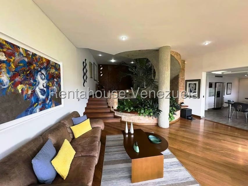 Casa (Multipes Niveles) en Venta en Los Samanes, Distrito Metropolitano - 11