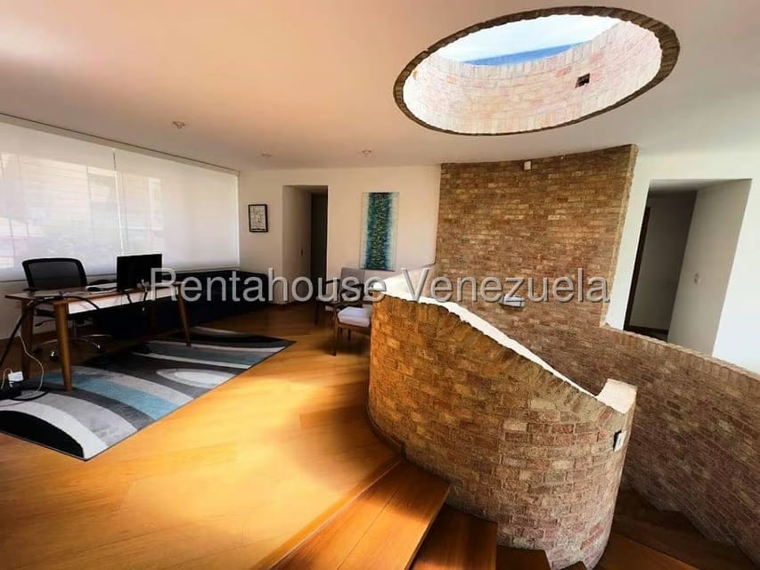 Casa (Multipes Niveles) en Venta en Los Samanes, Distrito Metropolitano - 22