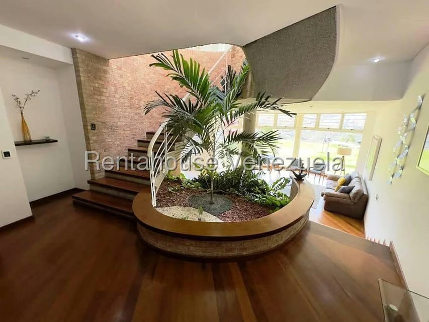 Casa (Multipes Niveles) en Venta en Los Samanes, Distrito Metropolitano - 5