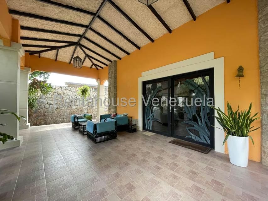 Casa (Duplex) en Venta en Lomas de Palmarito, Aragua - 2