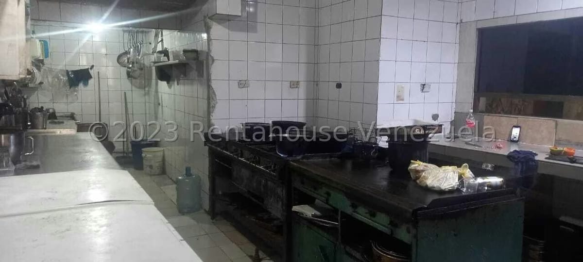 Comercial (Local Comercial) en Venta en Hoyo de La Puerta, Distrito Metropolitano - 13