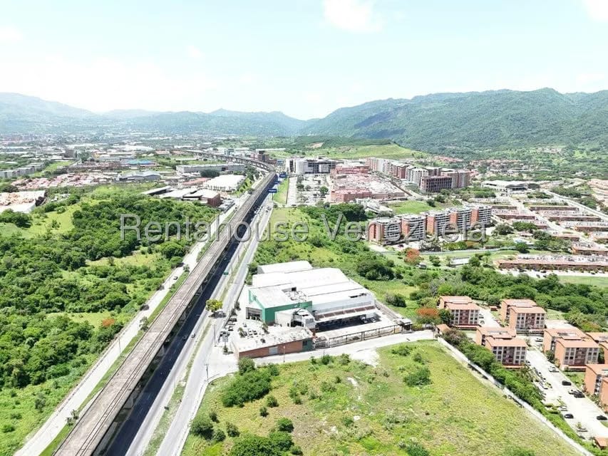 Terreno (Comercial) en Venta en Buenaventura, Miranda - 13