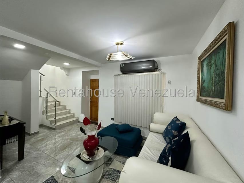 Townhouse (Multiples Niveles) en Venta en Valle Jardin, Aragua