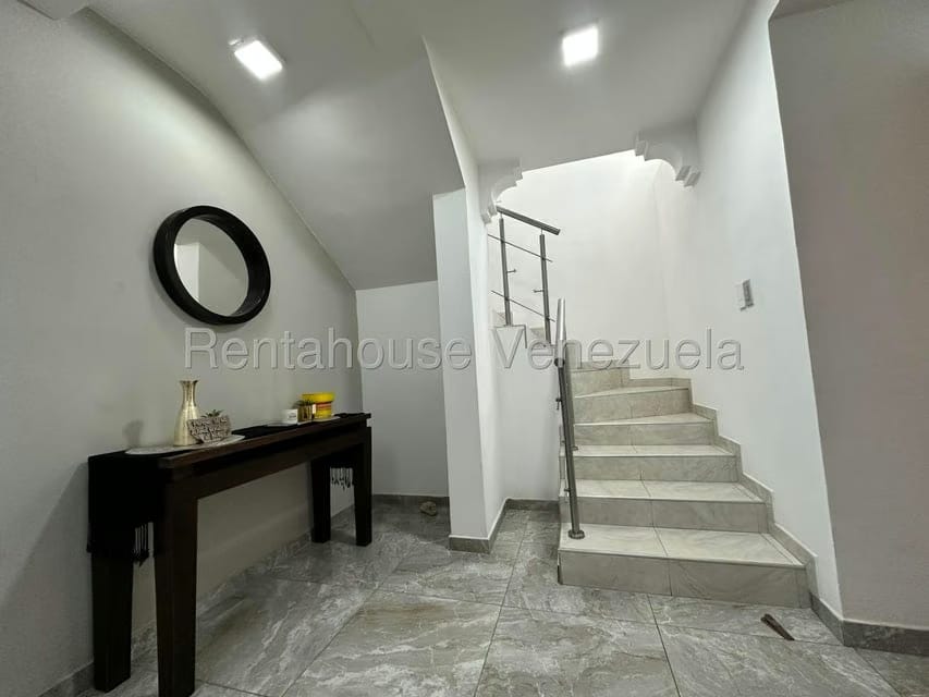 Townhouse (Multiples Niveles) en Venta en Valle Jardin, Aragua - 14
