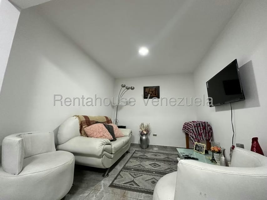 Townhouse (Multiples Niveles) en Venta en Valle Jardin, Aragua - 17
