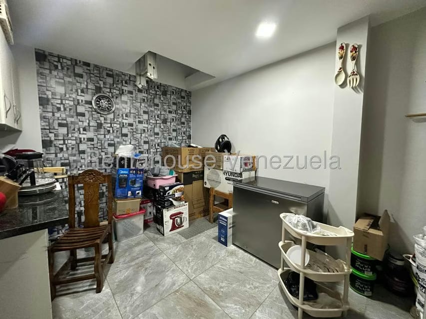 Townhouse (Multiples Niveles) en Venta en Valle Jardin, Aragua - 22