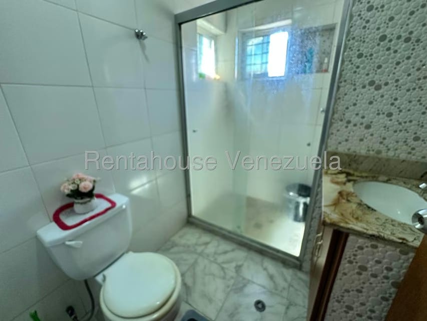 Townhouse (Multiples Niveles) en Venta en Valle Jardin, Aragua - 23