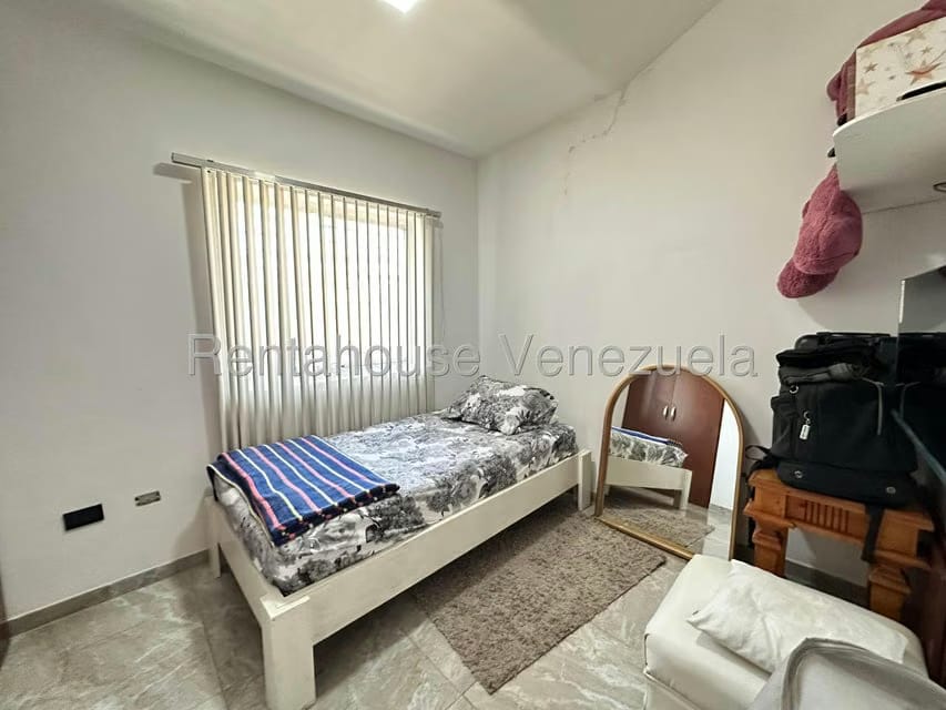 Townhouse (Multiples Niveles) en Venta en Valle Jardin, Aragua - 25