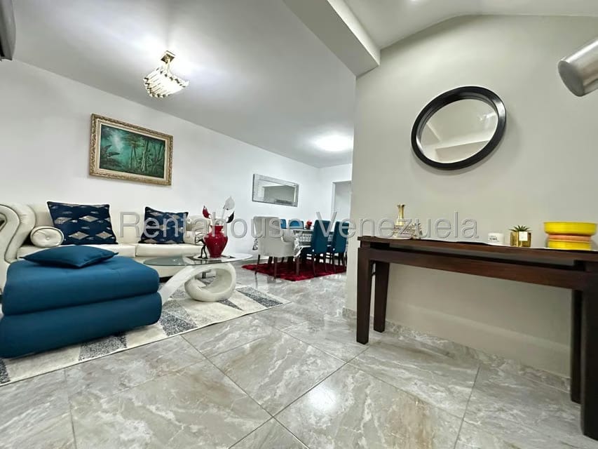 Townhouse (Multiples Niveles) en Venta en Valle Jardin, Aragua - 4