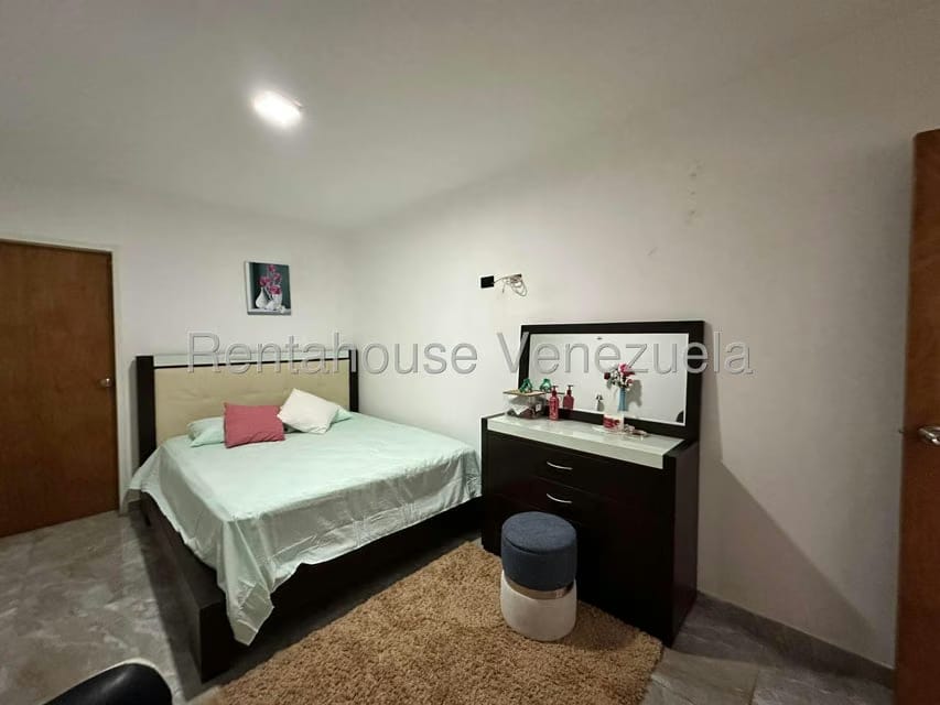 Townhouse (Multiples Niveles) en Venta en Valle Jardin, Aragua - 35