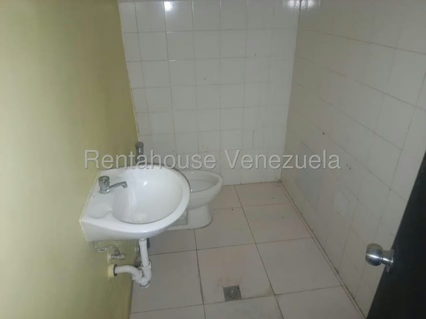 Comercial (Local Comercial) en Alquiler en Sector Bobare, Falcon - 13