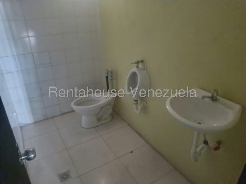 Comercial (Local Comercial) en Alquiler en Sector Bobare, Falcon - 14
