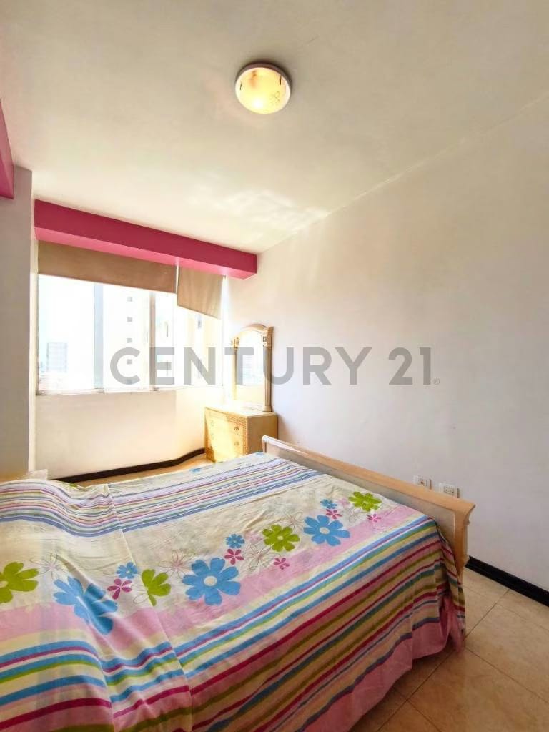 Amplio apartamento en Residencias Kynaki, av Bolivar de Lecheria - 14