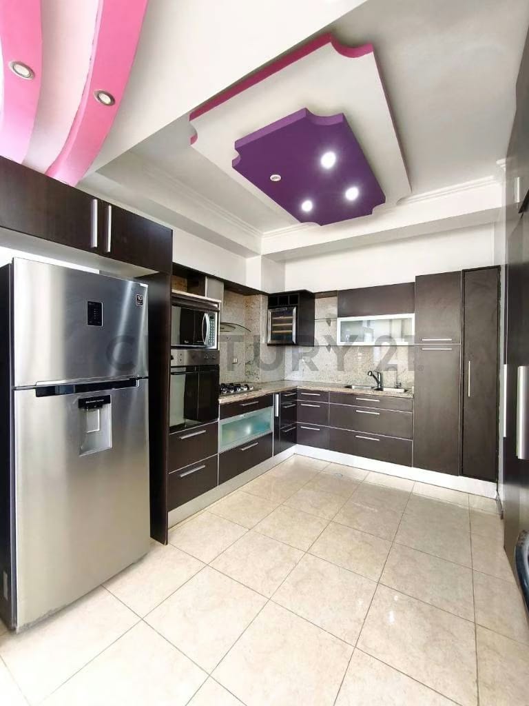 Amplio apartamento en Residencias Kynaki, av Bolivar de Lecheria - 4