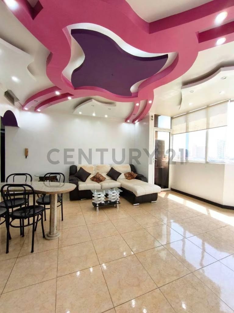 Amplio apartamento en Residencias Kynaki, av Bolivar de Lecheria - 10