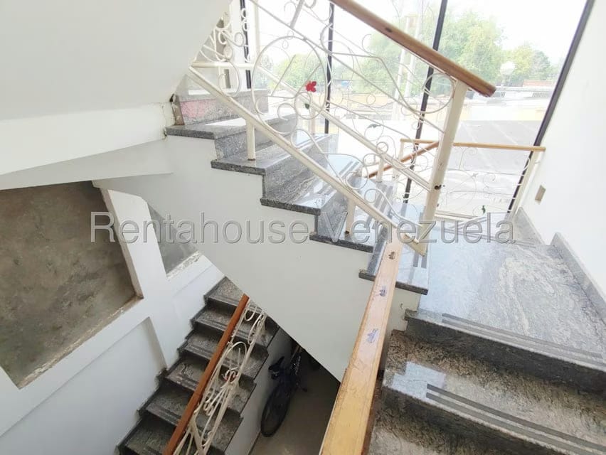 Comercial (Edificio) en Venta en Centro, Falcon - 12