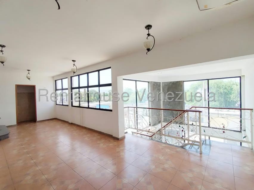 Comercial (Edificio) en Venta en Centro, Falcon - 18