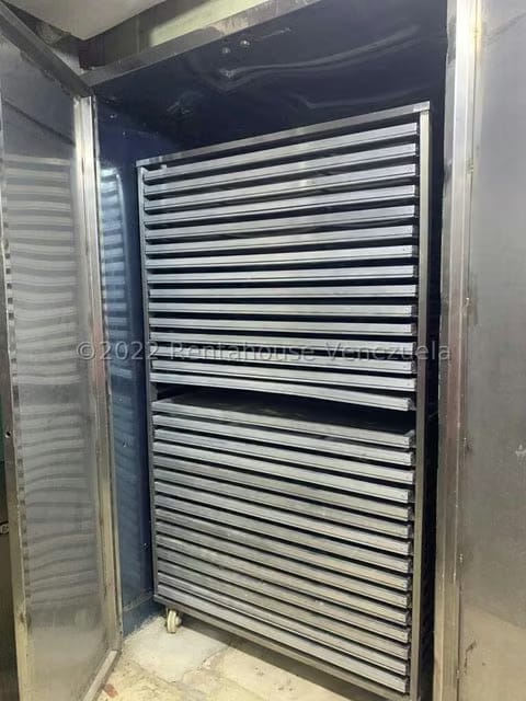 Comercial (Edificio) en Venta en Los Rosales, Distrito Metropolitano - 14