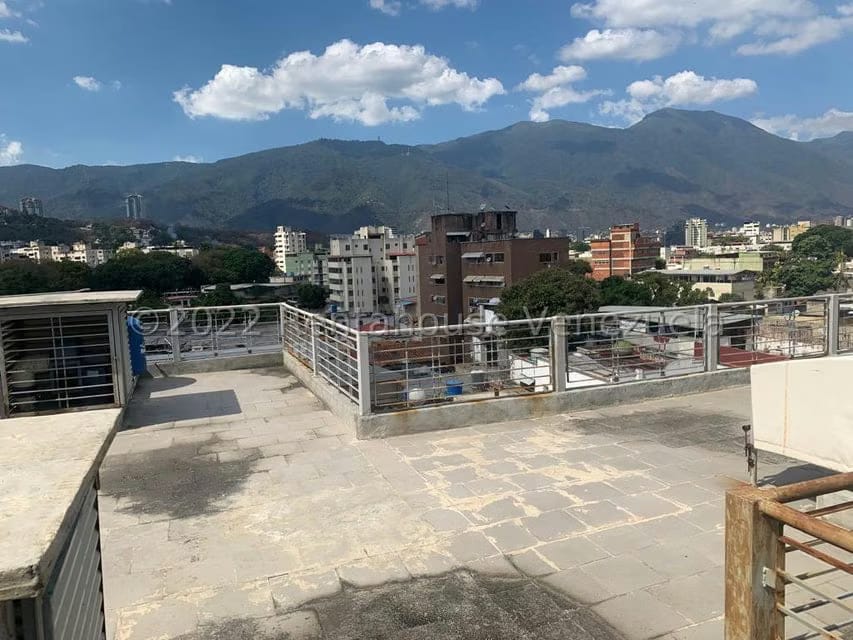 Comercial (Edificio) en Venta en Los Rosales, Distrito Metropolitano - 22