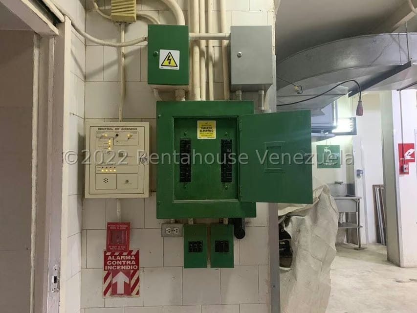 Comercial (Edificio) en Venta en Los Rosales, Distrito Metropolitano - 7