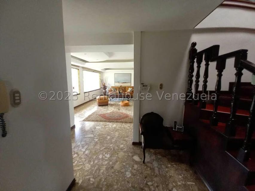 Casa (Duplex) en Venta en Prados del Este, Distrito Metropolitano - 11