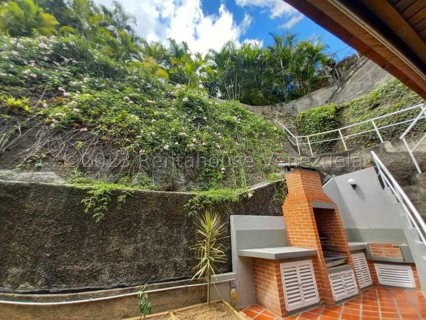 Casa (Duplex) en Venta en Prados del Este, Distrito Metropolitano - 21