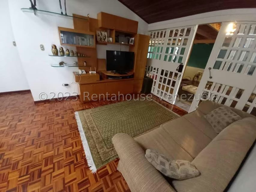 Casa (Duplex) en Venta en Prados del Este, Distrito Metropolitano - 24