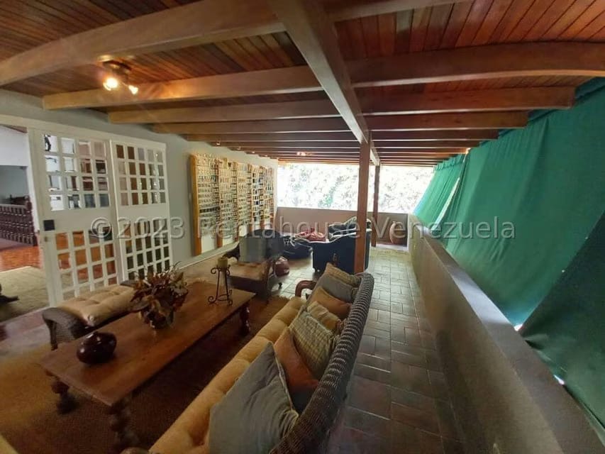 Casa (Duplex) en Venta en Prados del Este, Distrito Metropolitano - 25
