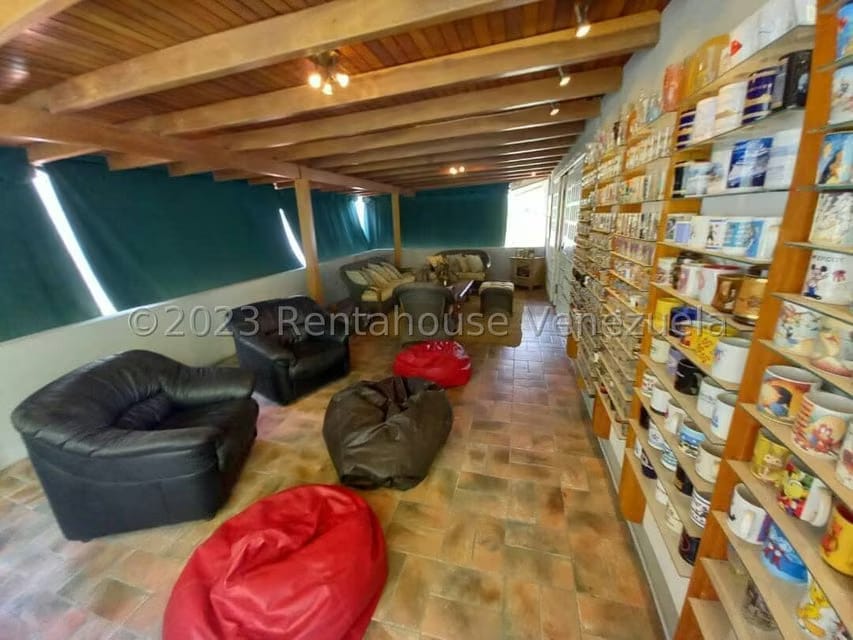 Casa (Duplex) en Venta en Prados del Este, Distrito Metropolitano - 26