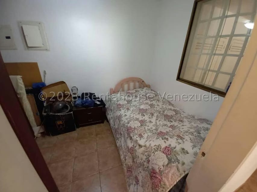 Casa (Duplex) en Venta en Prados del Este, Distrito Metropolitano - 48