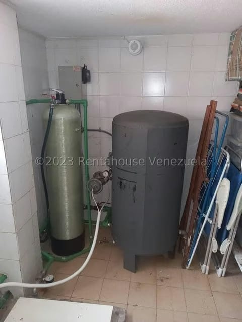 Casa (Duplex) en Venta en Prados del Este, Distrito Metropolitano - 51
