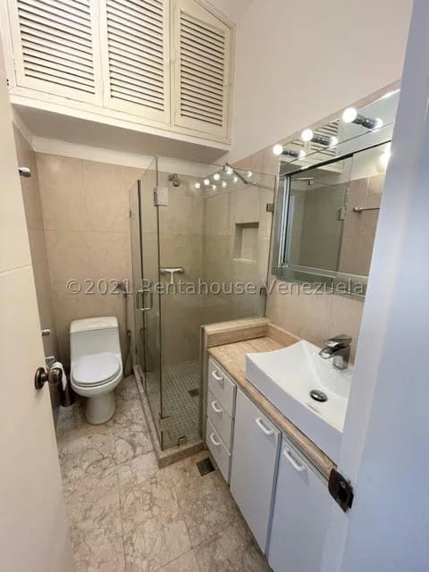 Casa (Duplex) en Venta en La Lagunita Country Club, Distrito Metropolitano - 29