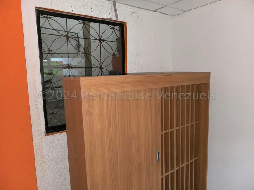 Comercial (Oficina) en Alquiler en Parroquia La Candelaria, Distrito Metropolitano - 11