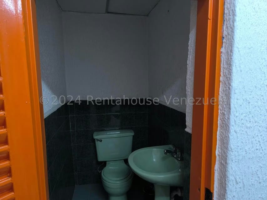 Comercial (Oficina) en Alquiler en Parroquia La Candelaria, Distrito Metropolitano - 6