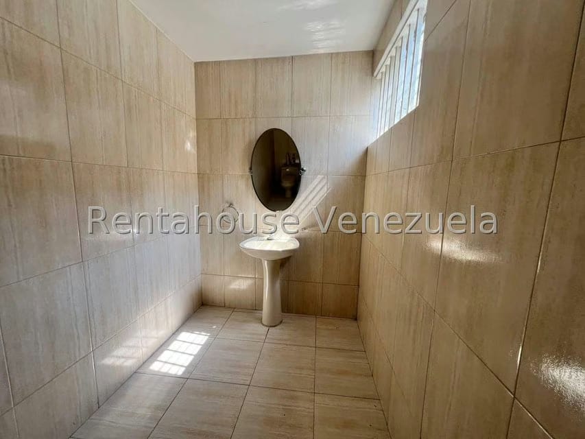 Comercial (Industrial) en Venta en Zona Industrial, Aragua - 15