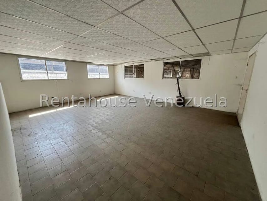 Comercial (Industrial) en Venta en Zona Industrial, Aragua - 34