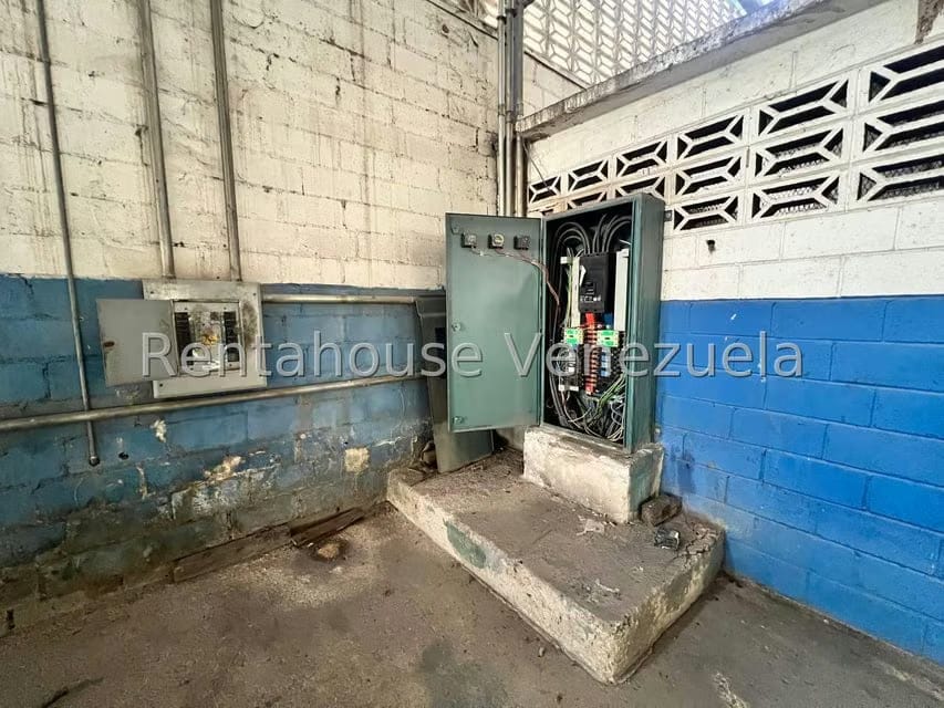 Comercial (Industrial) en Venta en Zona Industrial, Aragua - 43