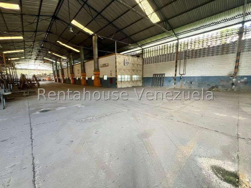 Comercial (Industrial) en Venta en Zona Industrial, Aragua - 60