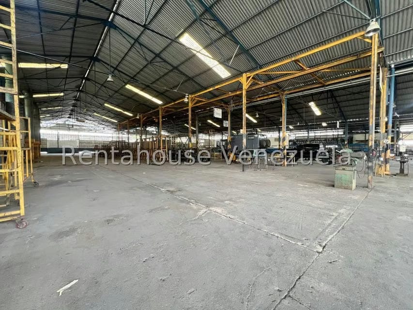 Comercial (Industrial) en Venta en Zona Industrial, Aragua - 63