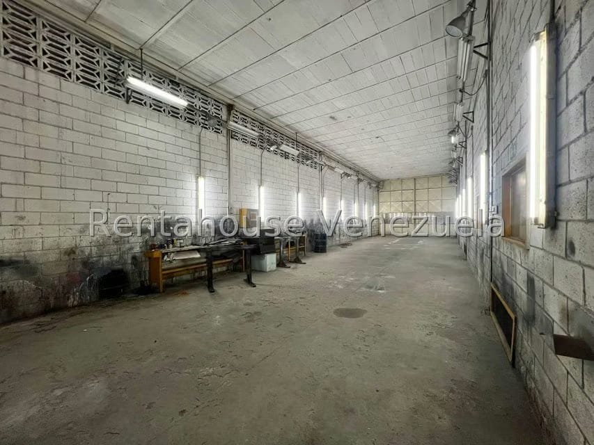 Comercial (Industrial) en Venta en Zona Industrial, Aragua - 65
