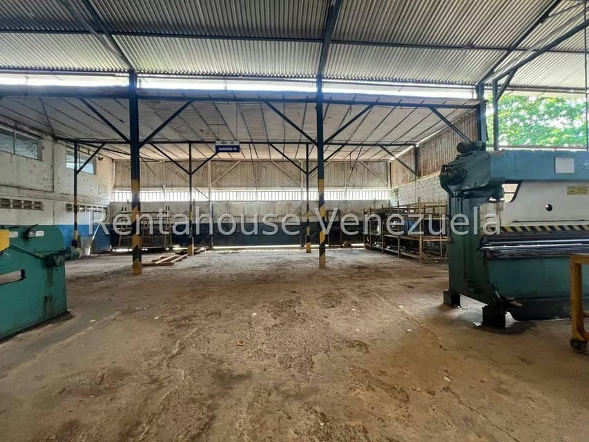 Comercial (Industrial) en Venta en Zona Industrial, Aragua - 72