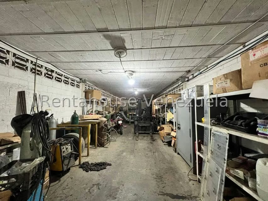 Comercial (Industrial) en Venta en Zona Industrial, Aragua - 81