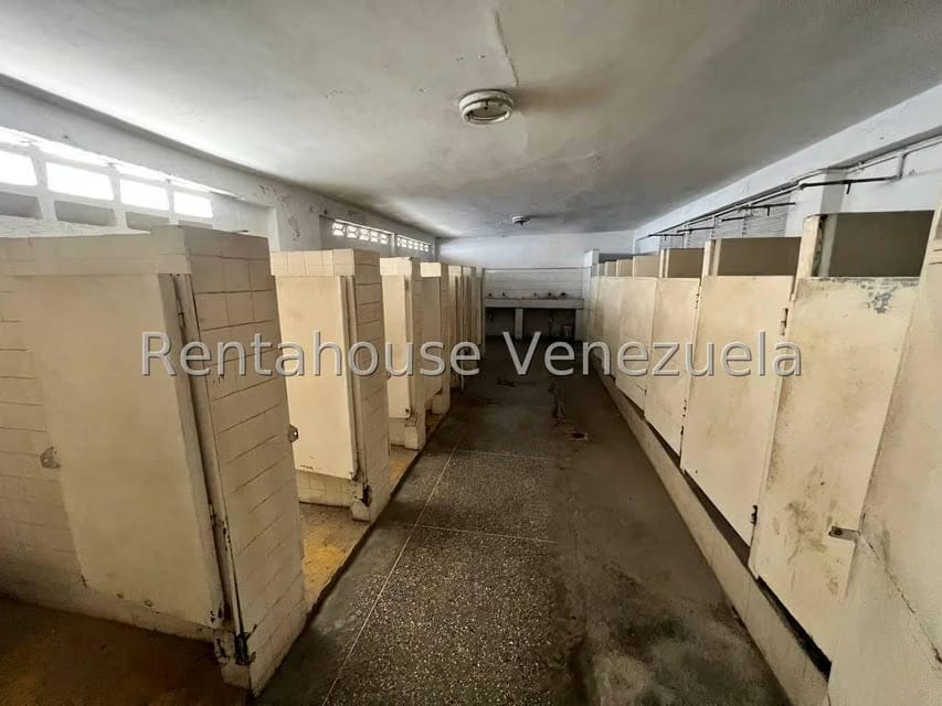 Comercial (Industrial) en Venta en Zona Industrial, Aragua - 85