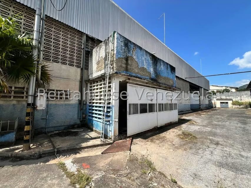 Comercial (Industrial) en Venta en Zona Industrial, Aragua - 92