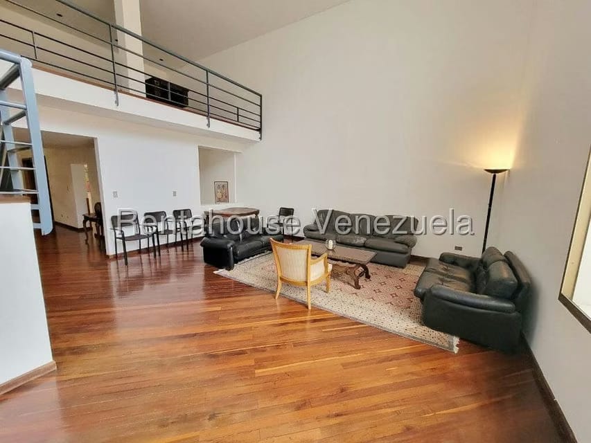 Casa (1 Nivel) en Alquiler en La Floresta, Distrito Metropolitano - 13