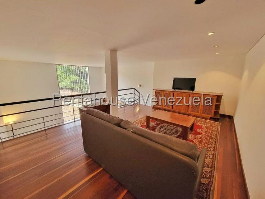 Casa (1 Nivel) en Alquiler en La Floresta, Distrito Metropolitano - 17