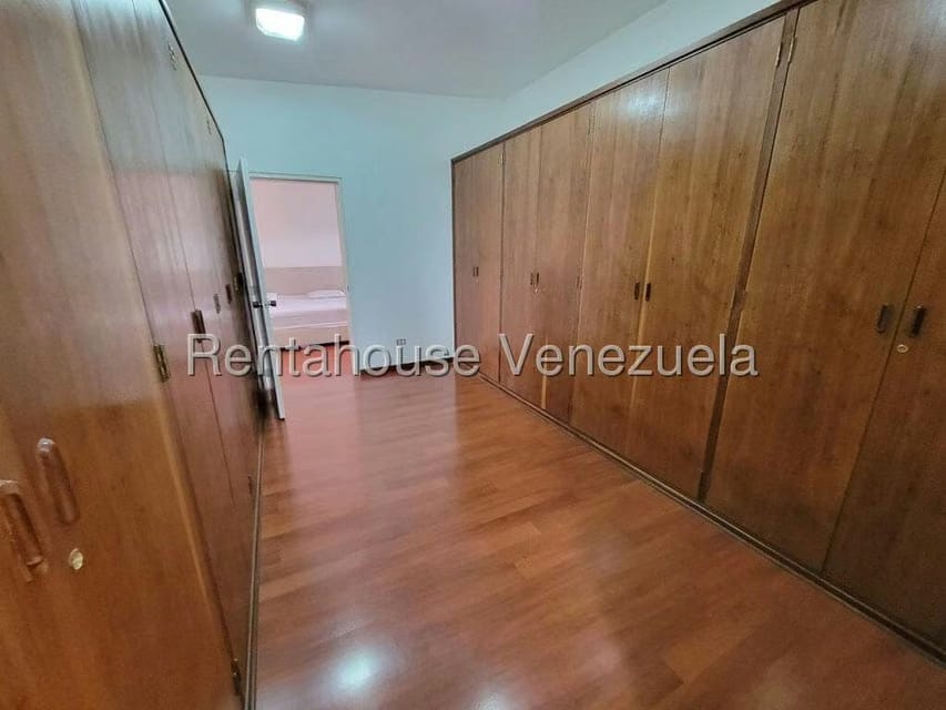 Casa (1 Nivel) en Alquiler en La Floresta, Distrito Metropolitano - 25